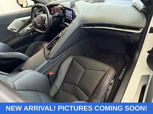 Used 2023 Chevrolet Corvette Stingray Preferred Conv w/ Z51 Performance Package RWD image 9