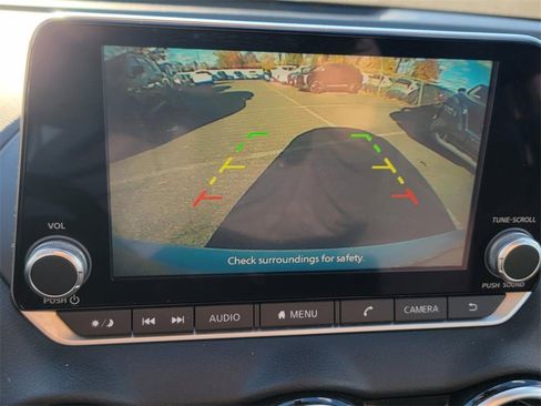 Certified 2022 Nissan Sentra SV image 33