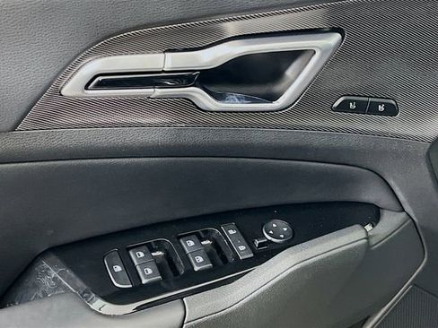 Used 2024 Kia Sportage SX image 9