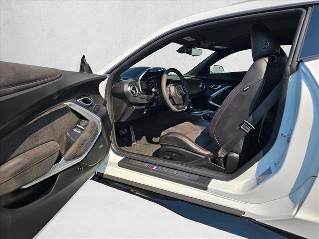 Used 2022 Chevrolet Camaro ZL1 RWD image 14