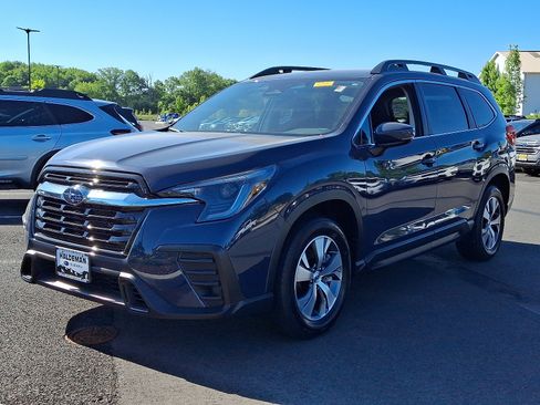 Certified 2025 Subaru Ascent Premium AWD/4WD image 3