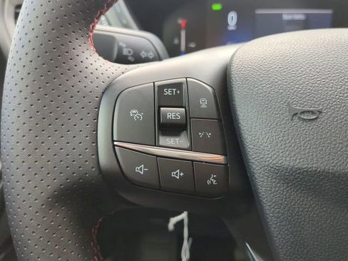 Used 2025 Ford Escape ST-Line w/ Equipment Group 301A image 26