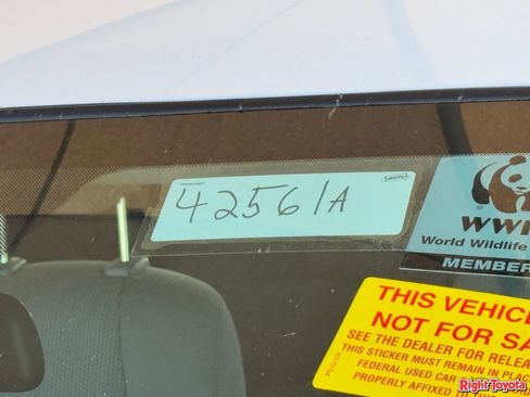 Certified 2020 Toyota Yaris LE FWD image 11