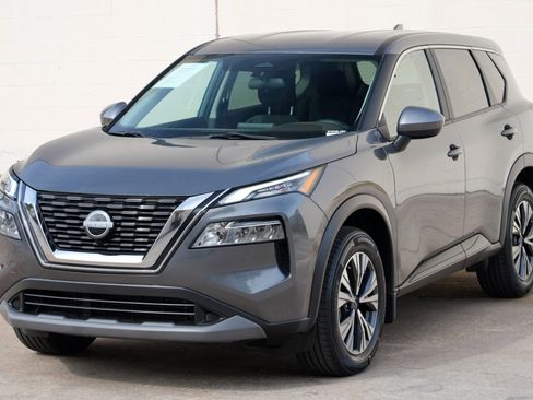 Used 2023 Nissan Rogue SV FWD image 42