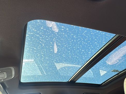 Used 2025 Audi Q3 2.0T Premium image 11