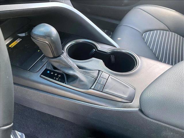 Used 2022 Toyota Camry SE w/ Audio Upgrade Package FWD image 12