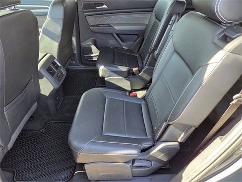 Used 2022 Volkswagen Atlas SE image 11