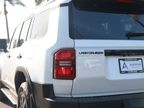 Used 2025 Toyota Land Cruiser w/ Premium Package AWD/4WD image 13