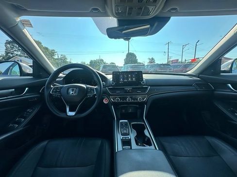 Used 2018 Honda Accord Touring image 20