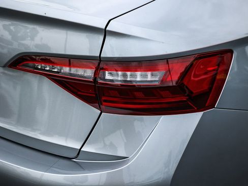 Used 2023 Volkswagen Jetta S image 11