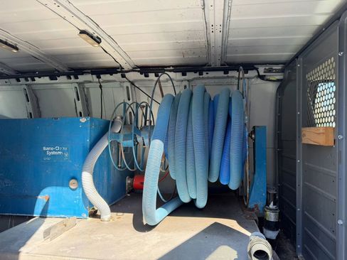 Used 2017 Chevrolet Express 2500 Extended image 10