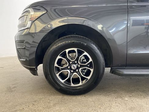 Used 2024 Ford Expedition Max XLT image 11