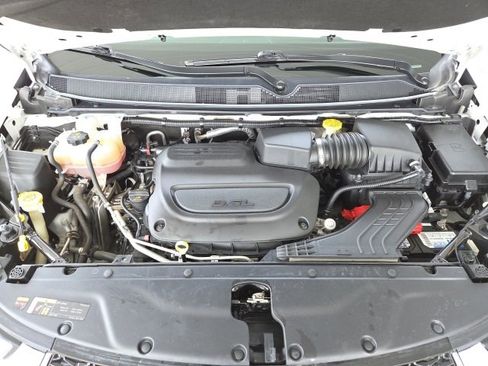 Used 2022 Chrysler Pacifica Touring-L image 66