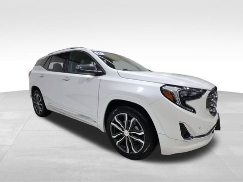 Used 2021 GMC Terrain Denali image 6
