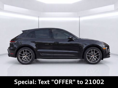 Used 2024 Porsche Macan AWD/4WD image 8