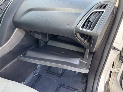 Used 2015 Ford Focus Titanium image 39