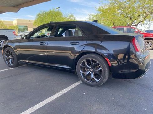Used 2022 Chrysler 300 S RWD image 2