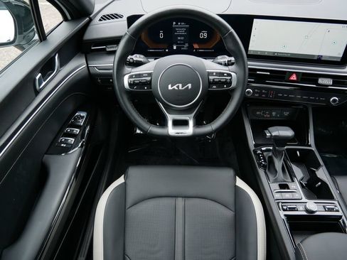 Used 2025 Kia K5 GT-Line AWD/4WD image 12