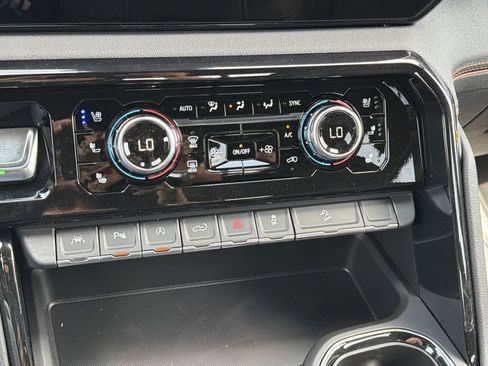 New 2026 GMC Sierra 1500 AT4 w/ Technology Package image 8