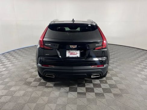 Used 2023 Cadillac XT4 Luxury w/ Cold Weather Package AWD/4WD image 6