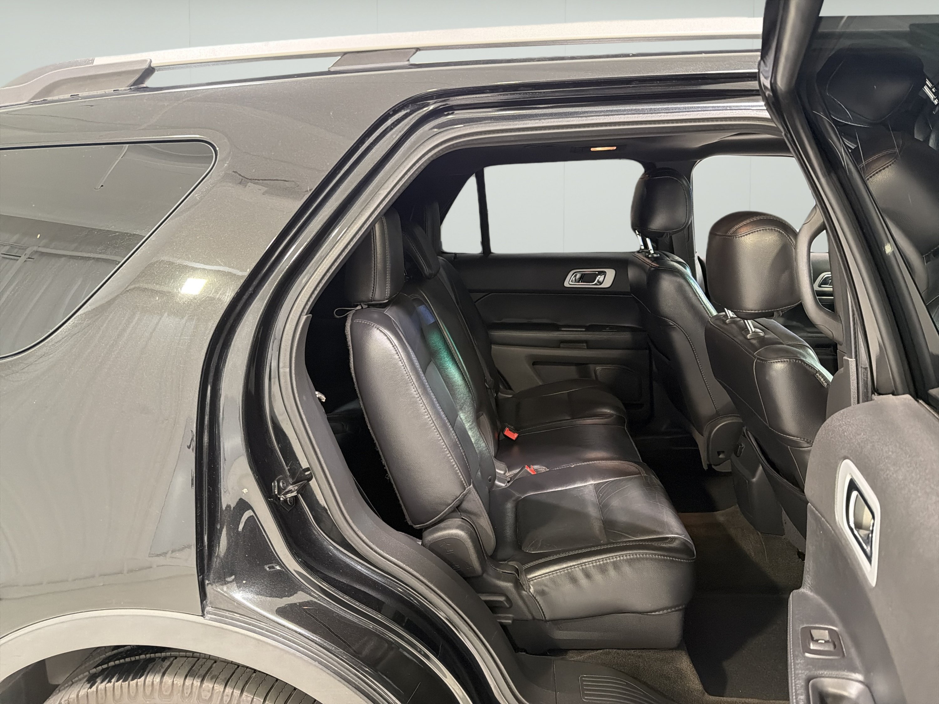 Used 2013 Ford Explorer XLT FWD image 14
