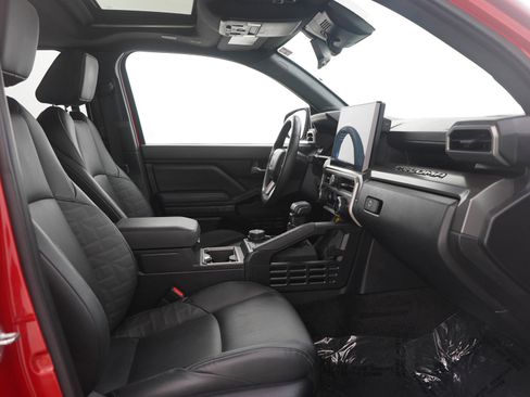 Used 2024 Toyota Tacoma TRD Sport AWD/4WD image 13