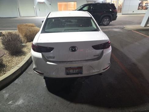 Used 2021 MAZDA MAZDA3 s image 4