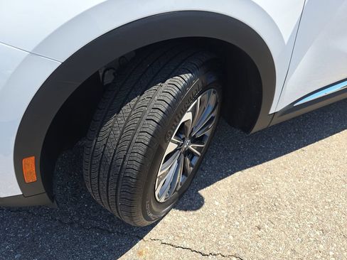 Used 2025 Buick Envision Preferred AWD/4WD image 36
