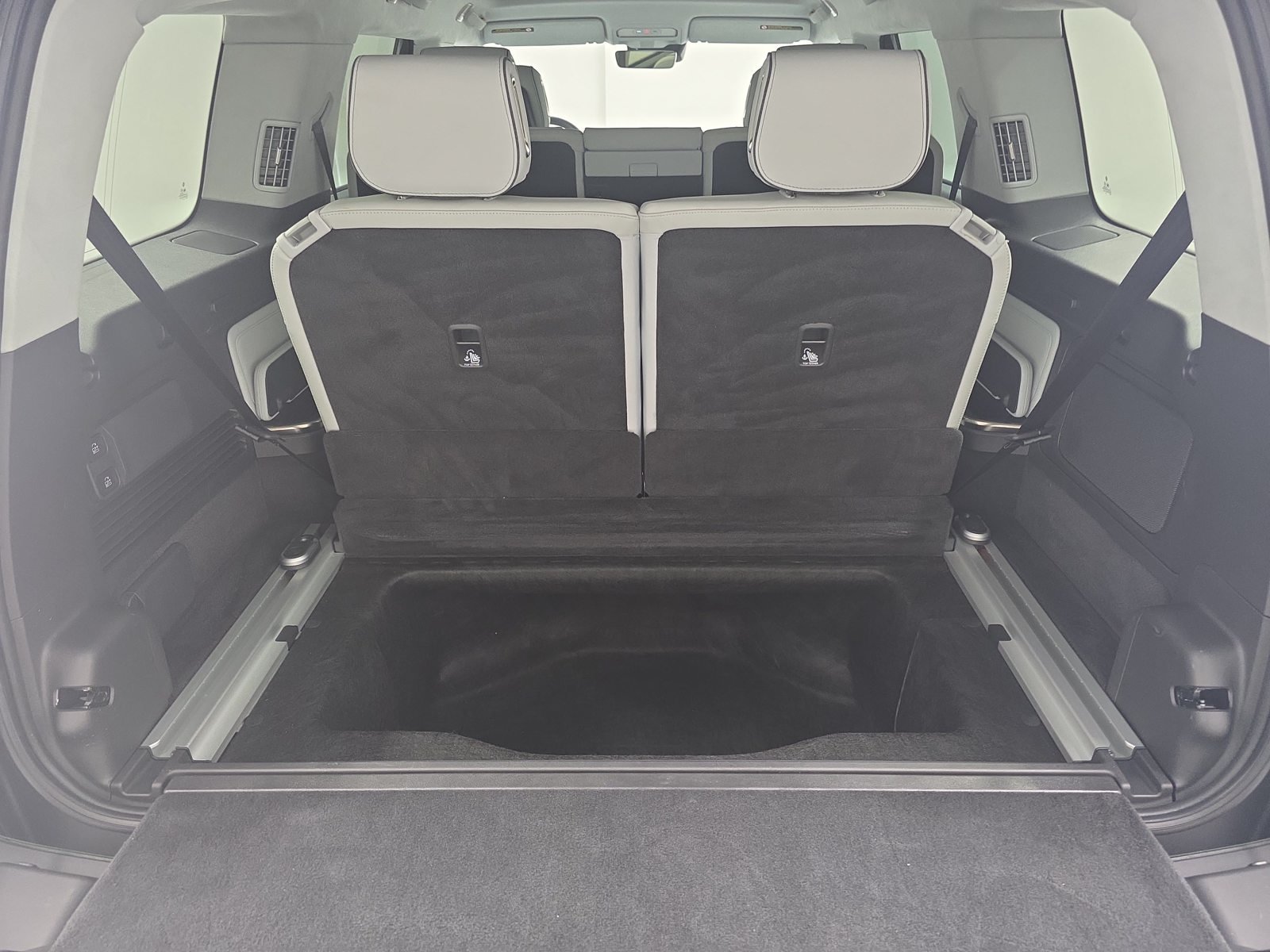 Used 2024 Rivian R1S Adventure Dual AWD/4WD image 26