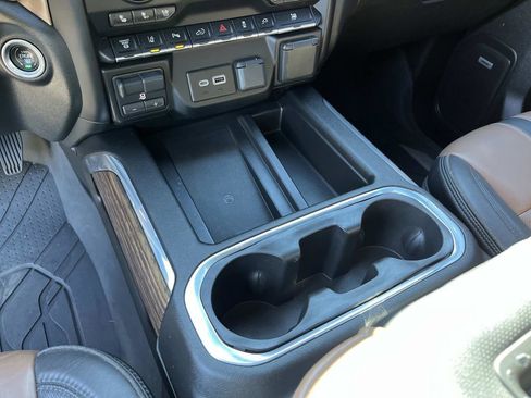 Used 2020 Chevrolet Silverado 3500 High Country image 33