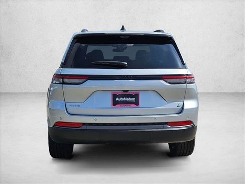 New 2026 Jeep Grand Cherokee Limited AWD/4WD image 8