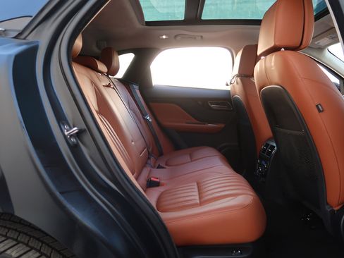 Used 2018 Jaguar F-PACE Portfolio image 46