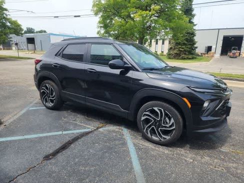 Used 2024 Chevrolet TrailBlazer RS w/ Convenience Package AWD/4WD image 10