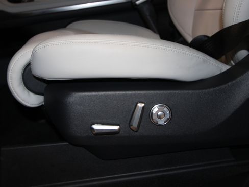 New 2026 Lincoln Navigator Reserve image 7