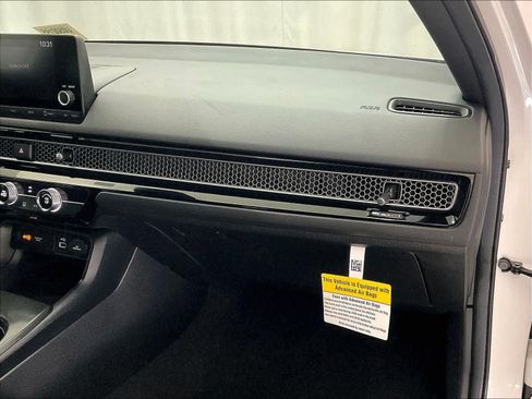 Used 2024 Honda Civic Sport image 13