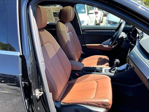 Used 2021 Audi Q3 2.0T Premium w/ Convenience Package AWD/4WD image 9