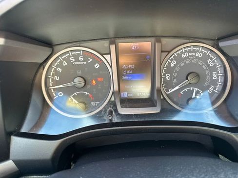 Used 2021 Toyota Tacoma TRD Sport image 24