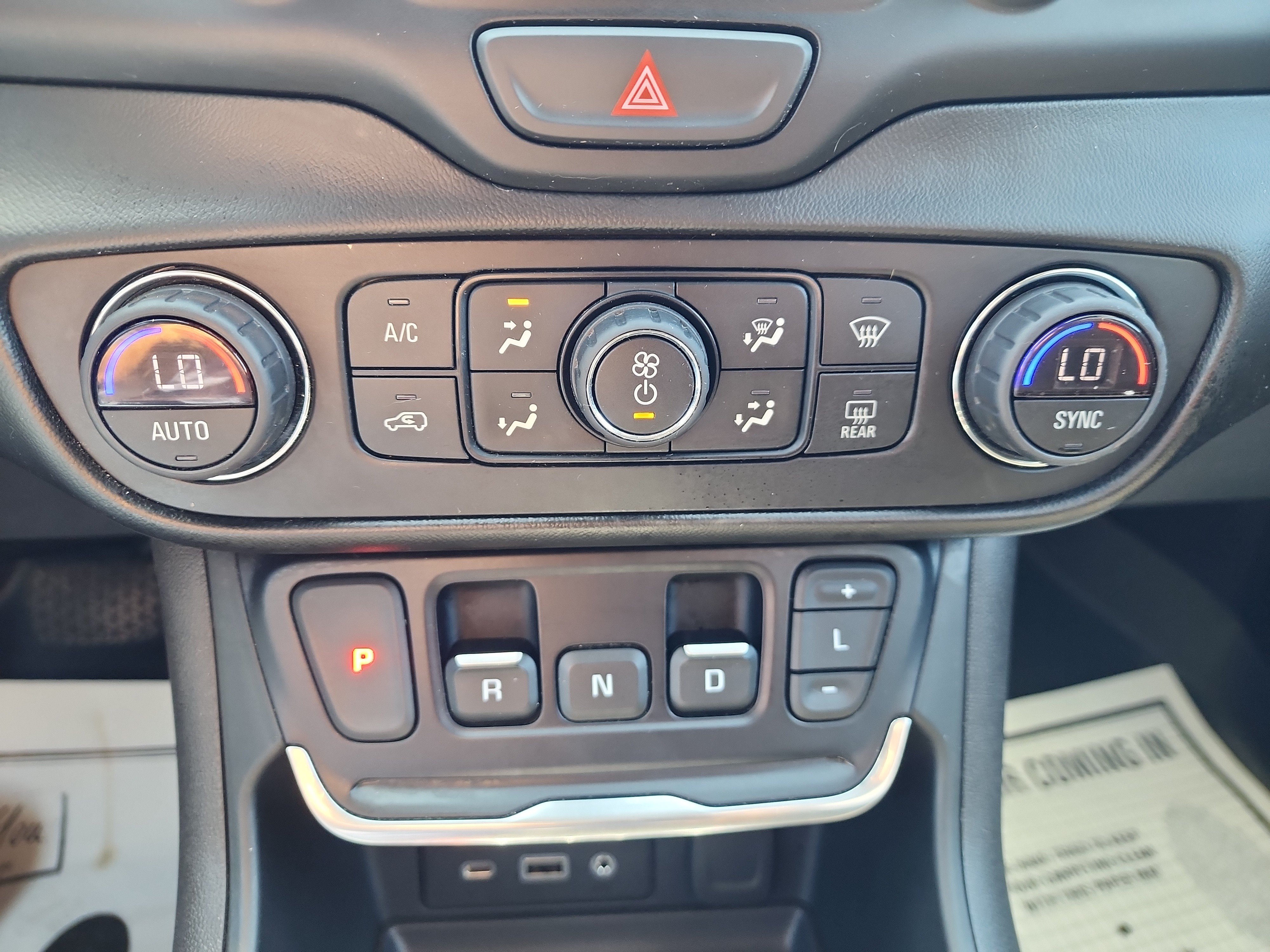 Certified 2021 GMC Terrain SLE w/ Driver Convenience Package AWD/4WD image 15