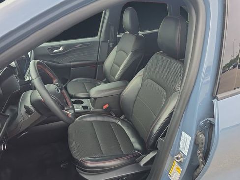 Used 2024 Ford Escape ST-Line w/ Tech Pack #1 AWD/4WD image 9