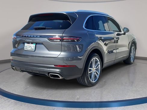 Used 2023 Porsche Cayenne Base image 6