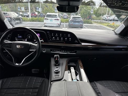 Used 2023 Cadillac Escalade Sport Platinum w/ LPO, ONYX Package image 12