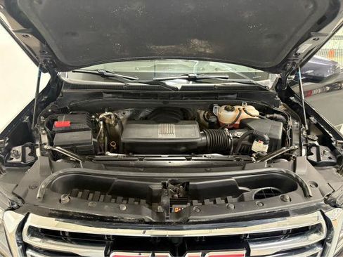 Used 2024 GMC Yukon XL SLT w/ Max Trailering Package AWD/4WD image 12
