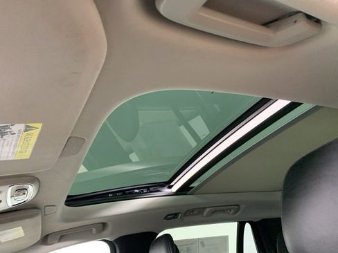 Used 2022 Volvo XC90 T5 Momentum w/ Advanced Package image 29