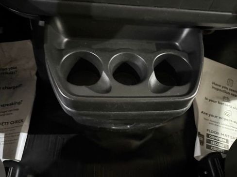 Used 2011 GMC Savana 1500 RWD image 18