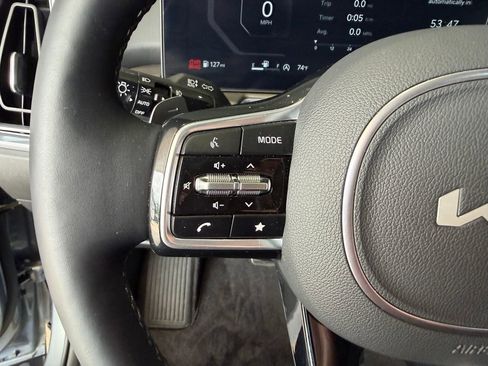 Used 2025 Kia Sorento SX Prestige AWD/4WD image 17