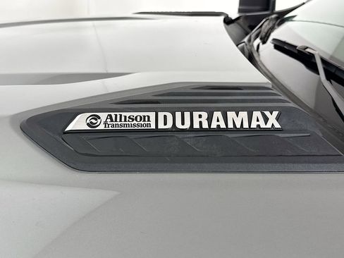 Used 2024 Chevrolet Silverado 3500 High Country w/ High Country Premium Package image 12