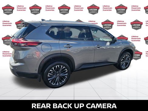 Used 2025 Nissan Rogue SL w/ Tech Package image 9