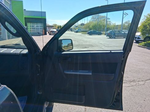 Used 2010 Ford Escape XLT FWD image 15