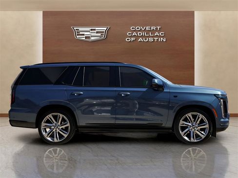 Used 2025 Cadillac Escalade Sport w/ Touring Package image 5