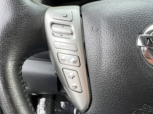 Used 2017 Nissan Versa Note SV FWD image 15
